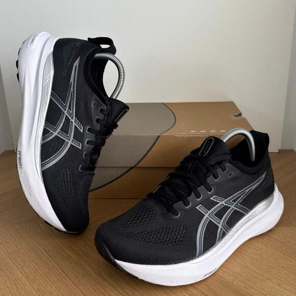 ASICS Shoes - Asics Gel Kayano 31 Black/White Women Running Sneakers- SZ 9